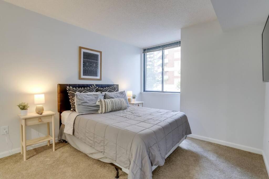 Sensational 1 Bedroom Condo At Ballston Place With Gym Arlington Esterno foto