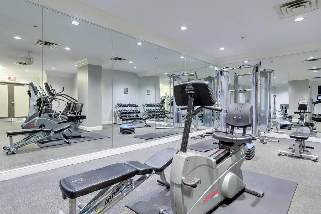 Sensational 1 Bedroom Condo At Ballston Place With Gym Arlington Esterno foto