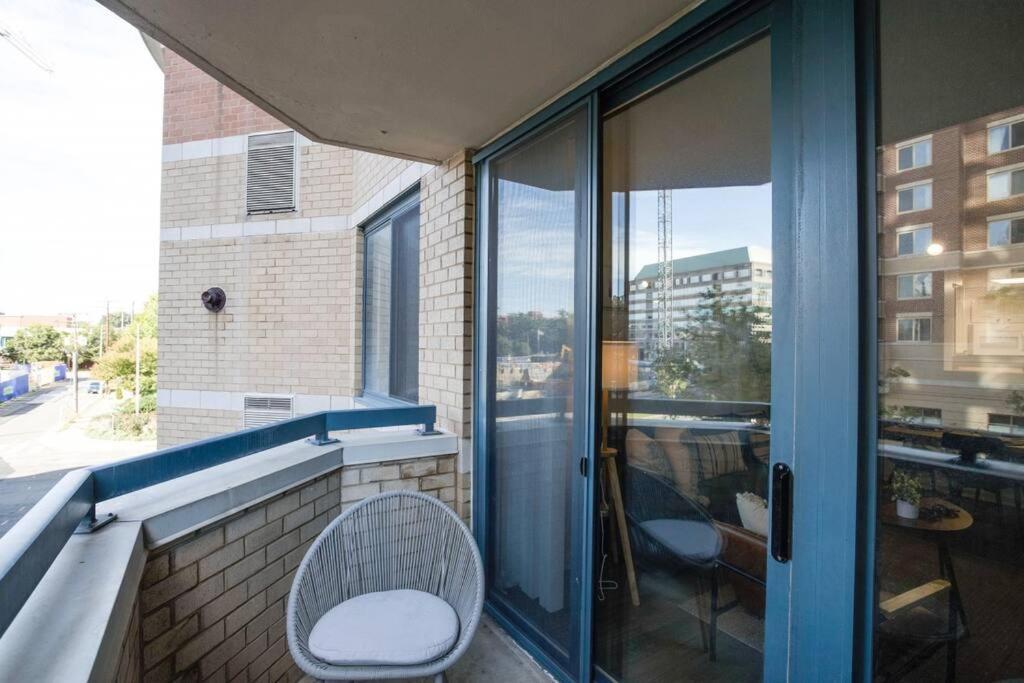 Sensational 1 Bedroom Condo At Ballston Place With Gym Arlington Esterno foto
