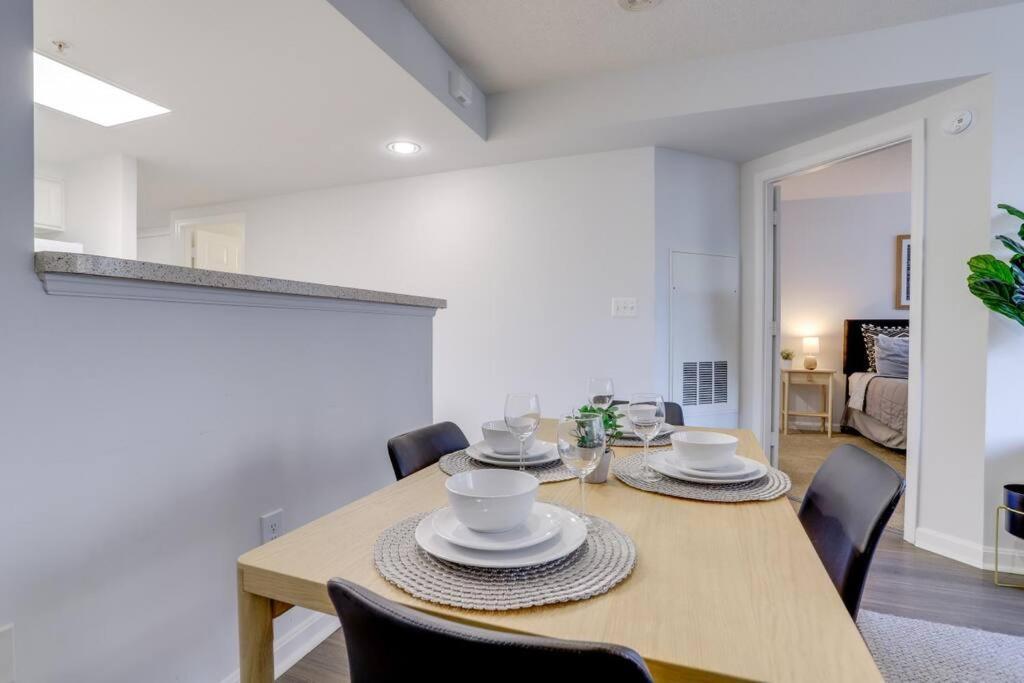 Sensational 1 Bedroom Condo At Ballston Place With Gym Arlington Esterno foto