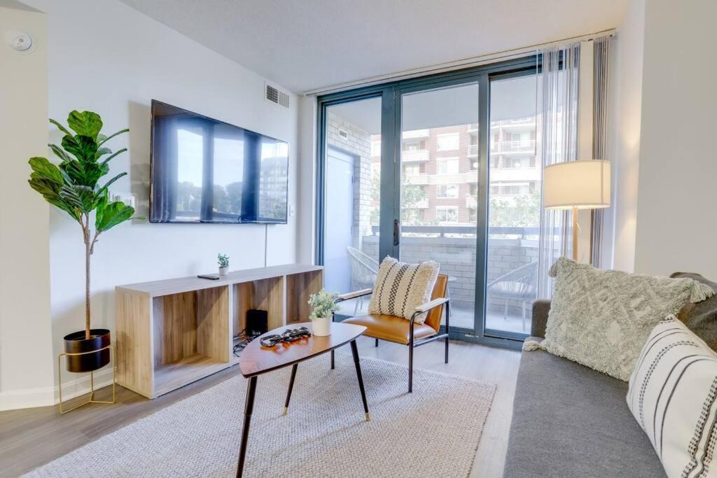 Sensational 1 Bedroom Condo At Ballston Place With Gym Arlington Esterno foto